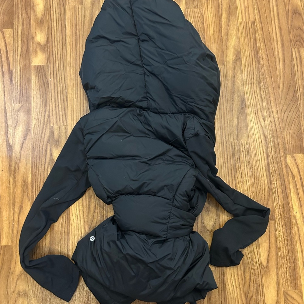 Lululemon Down To The Studio Down Jacket with Belt - Picture 13 of 13